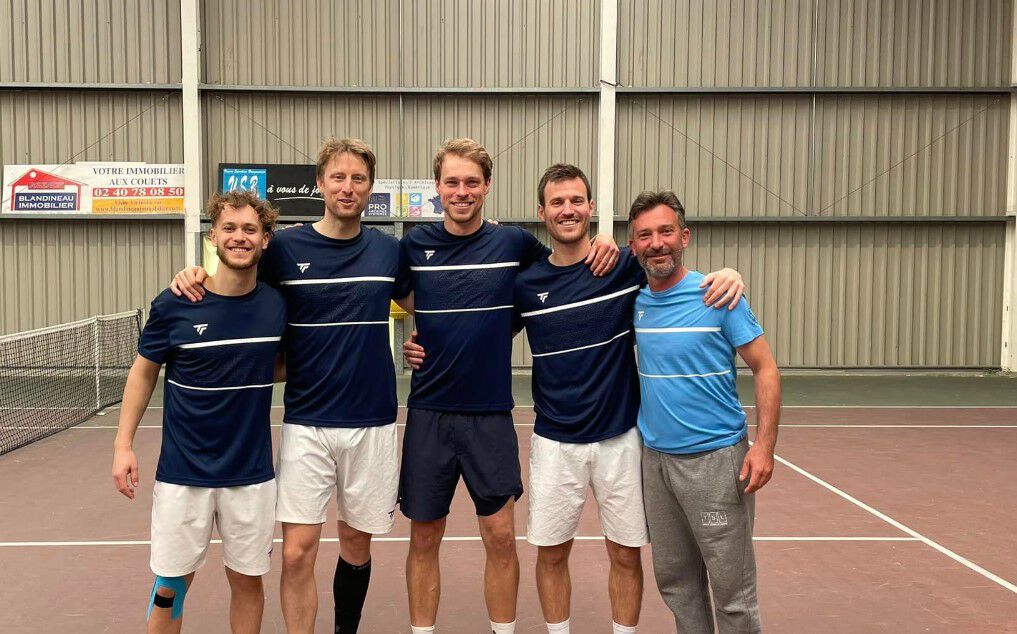 LOIX TENNIS COUARDAIS ET SQUASH - 17